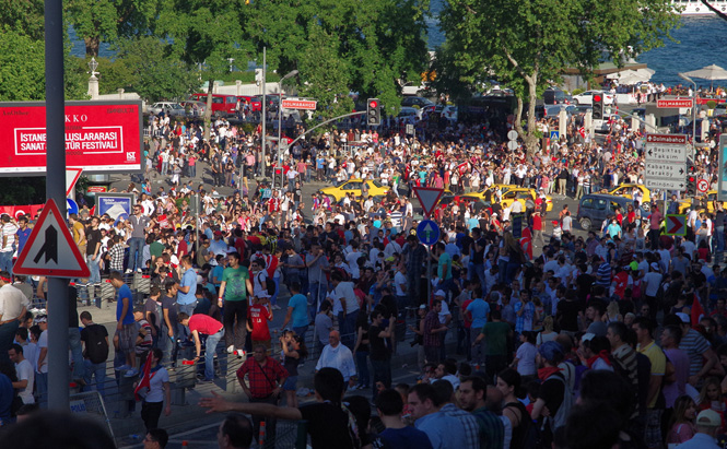 Turkish Protest. Photo by turquoisedays on Flickr.
