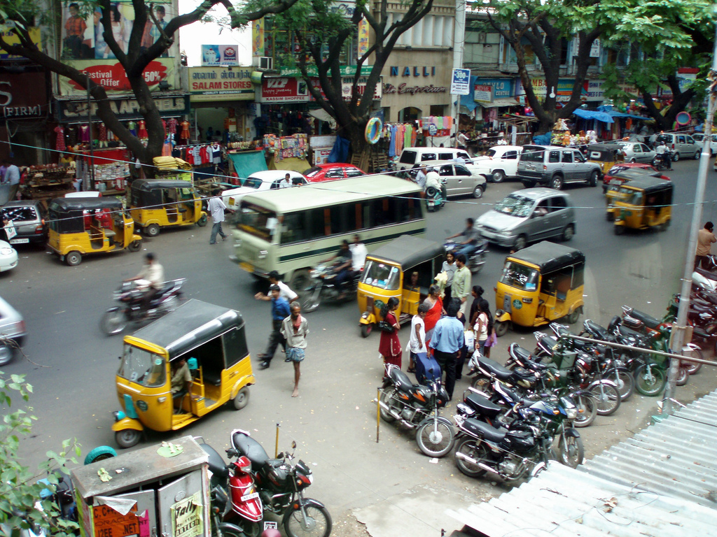 New services are venturing to transform the way the auto-rickshaw sector is managed in Chennai, India – to the benefit of users. Photo by Matthieu Aubry/Flickr.